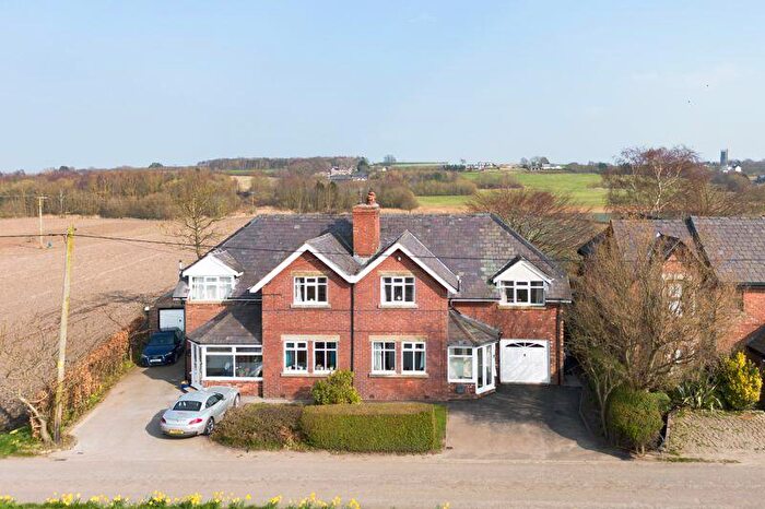 4 Bedroom Semi-Detached House For Sale In Booths Lane, Aughton, L39