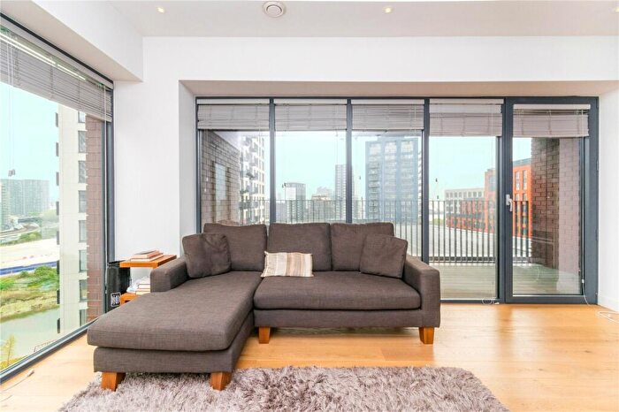 1 Bedroom Flat To Rent In Modena House, Lyell Street, E14