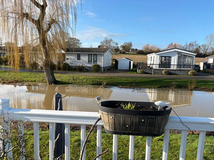 2 Bedroom Park Home For Sale In Waters View, Yarwell Mill, PE8