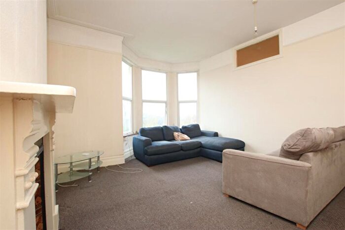 1 Bedroom Flat To Rent In Newbridge Hill, Bath, BA1