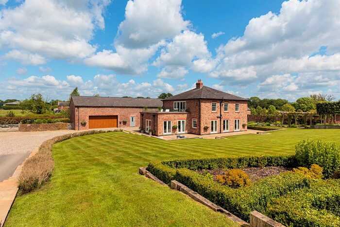 7 Bedroom Detached House For Sale In Irons Lane, Great Barrow, Chester, CH3