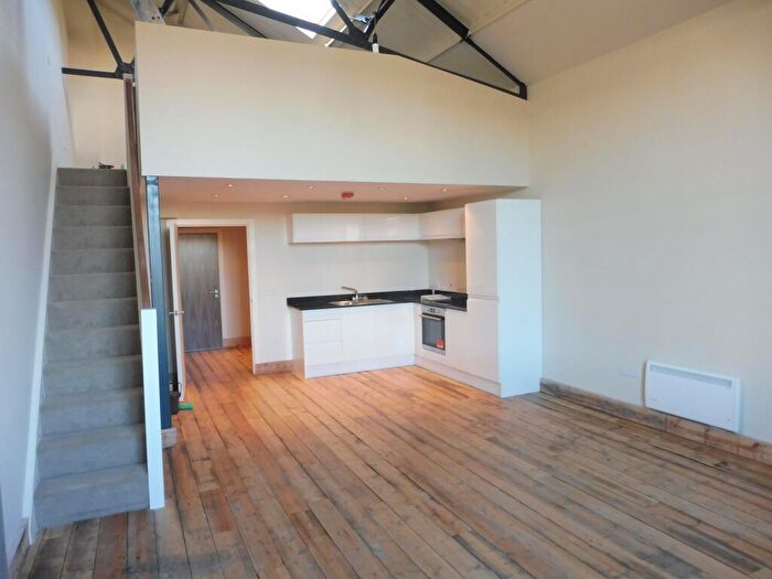 1 Bedroom Apartment To Rent In Pendyris Street, CF11