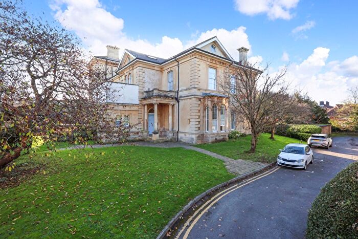 1 Bedroom Flat For Sale In Durdham Park, Redland, Bristol, BS6