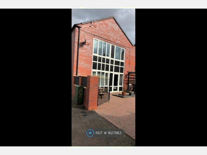 2 Bedroom Flat To Rent In Wollaton Street, Hucknall, Nottingham, NG15