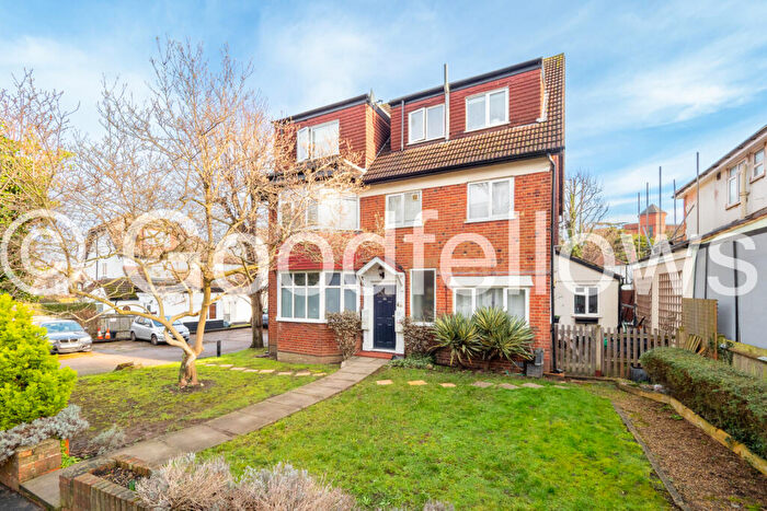 1 Bedroom Apartment To Rent In Sherwood Park Road, Sutton, Surrey, SM1