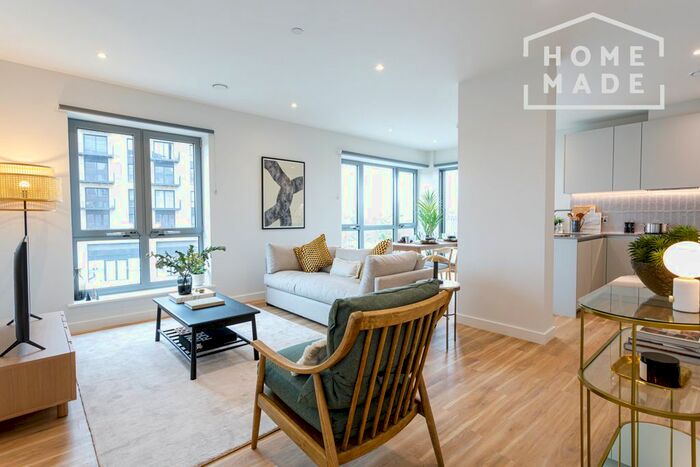 2 Bedroom Flat To Rent In Greenford Quay, Greenford, UB6