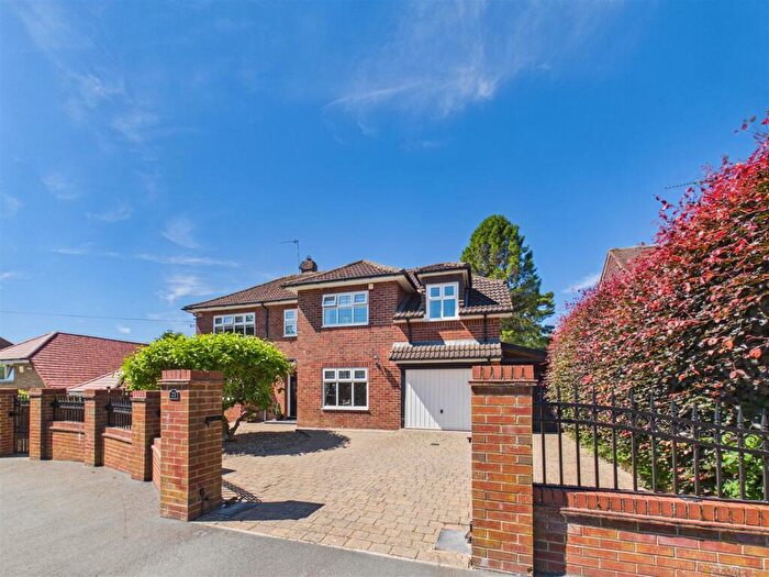 4 Bedroom Detached House For Sale In The Fairway, West Ella, HU10