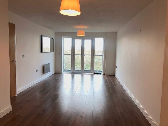 2 Bedroom Apartment To Rent In Oceana Boulevard, Southampton, SO14