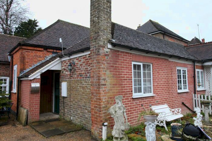 2 Bedroom Cottage To Rent In School Road, Tilmanstone, CT14