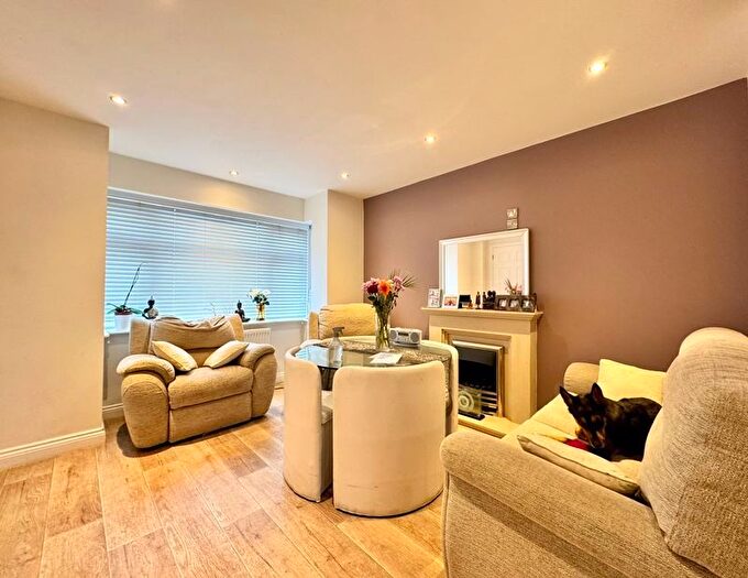 3 Bedroom Terraced House For Sale In Anvil Place, Sutton Coldfield, B75