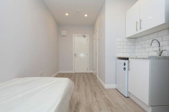 Studio To Rent In Alexandra Avenue, London, UB1