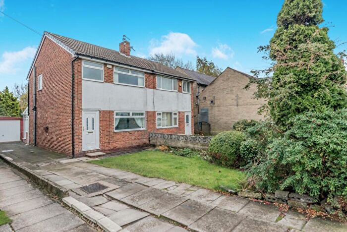 3 Bedroom Semi Detached House For Sale In Griffe Road, Wyke, Bradford, BD12