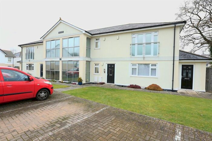 2 Bedroom Flat To Rent In Horn Lane, Plymstock, Plymouth, PL9