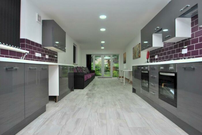 10 Bedroom House To Rent In Woodville Road, Cathays, CF24