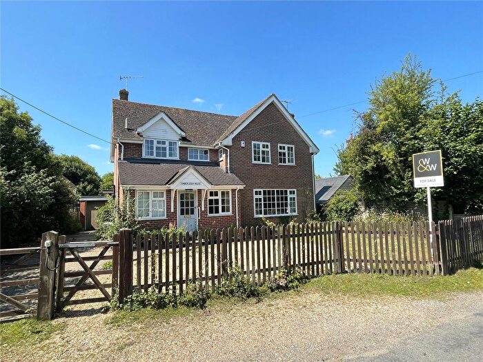 3 Bedroom Country House For Sale In Woodgreen, Fordingbridge, Hampshire, SP6