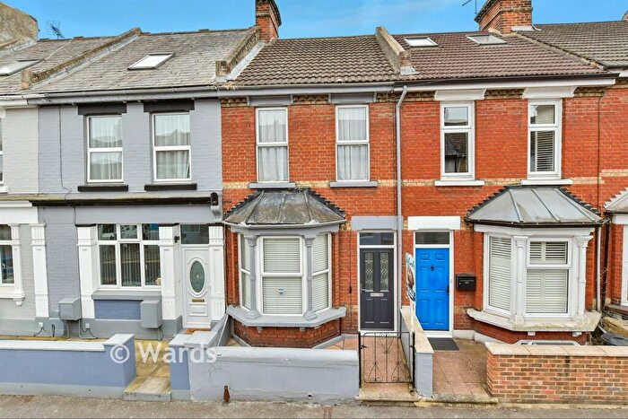 2 Bedroom Terraced House For Sale In Rochester Avenue, Rochester, Kent, ME1