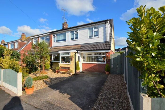 4 Bedroom Semi-Detached House For Sale In Burnside, Parbold, Wigan, WN8