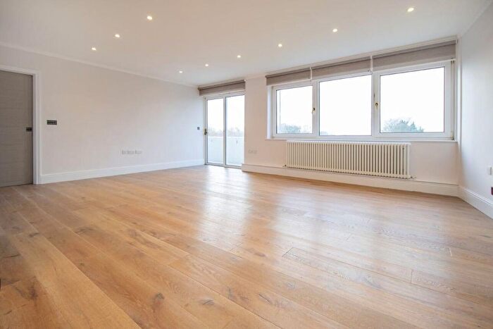 3 Bedroom Flat To Rent In Sheldon Avenue, London, N6