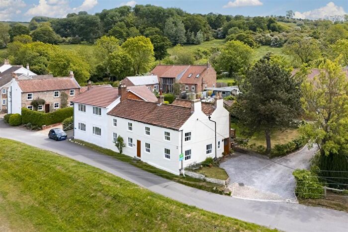 5 Bedroom Property For Sale In Main Street, Bishop Wilton, York, YO42