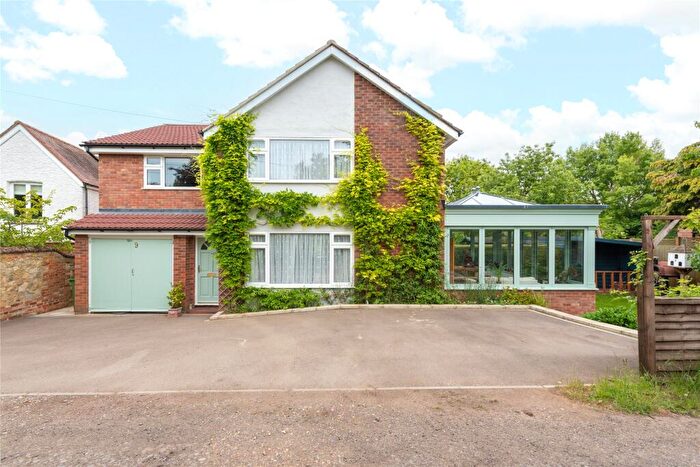 4 Bedroom Detached House For Sale In Northcroft, Weedon, Aylesbury, Buckinghamshire, HP22