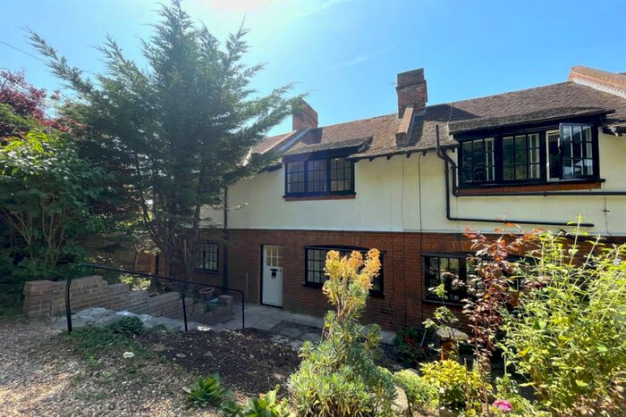 2 Bedroom Property To Rent In The Terrace, SS9