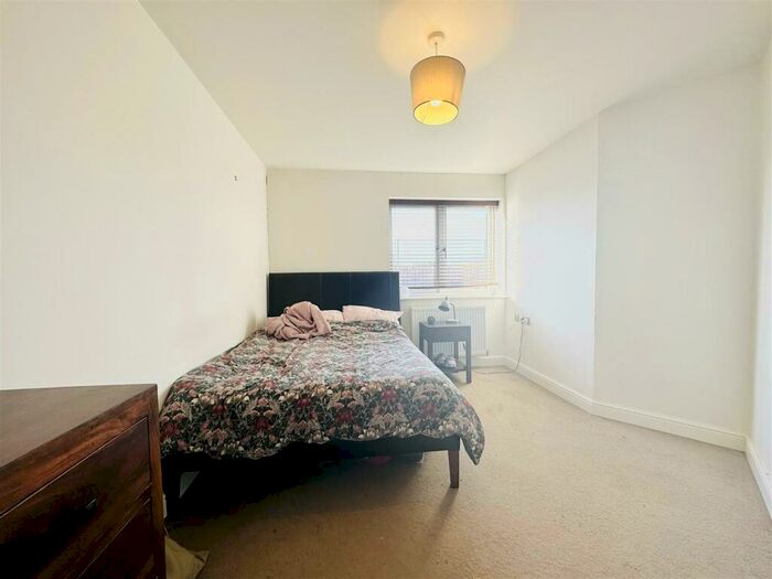 2 Bedroom Apartment To Rent In Park View Court, West Bridgford, Nottingham, NG2