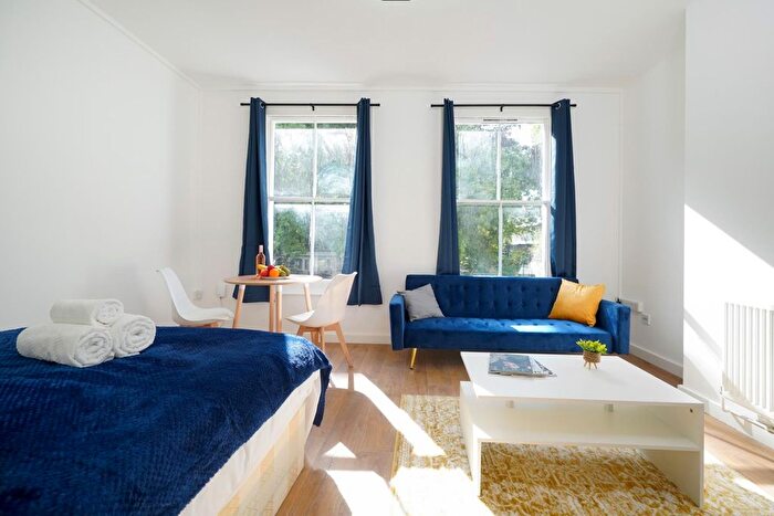 1 Bedroom Flat To Rent In Grafton Road, London, NW5