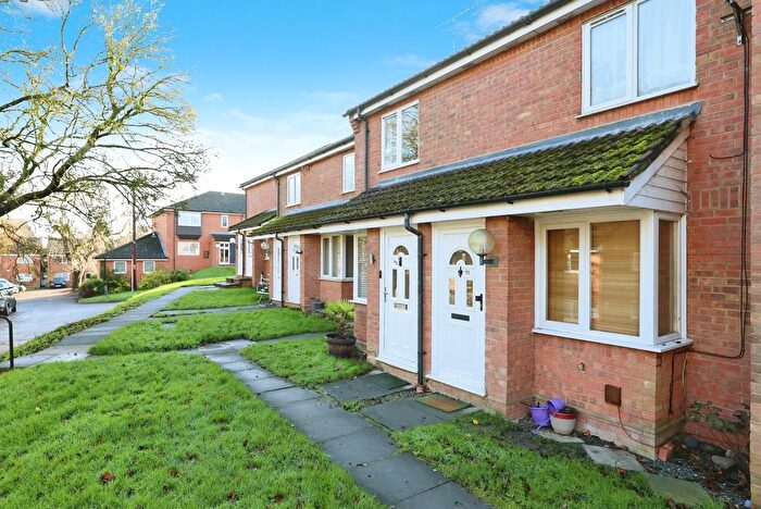 1 Bedroom Terraced House For Sale In Park View Court, High Wycombe, HP12