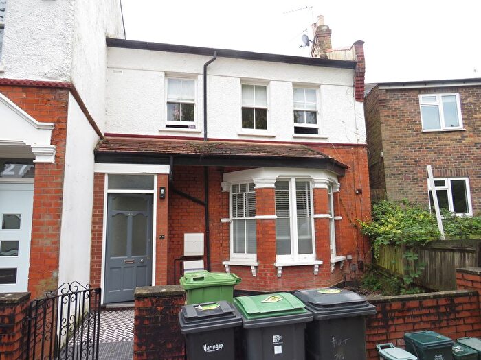Studio To Rent In Ground Floor Flat, Muswell Hill Place, Muswell Hill, N10