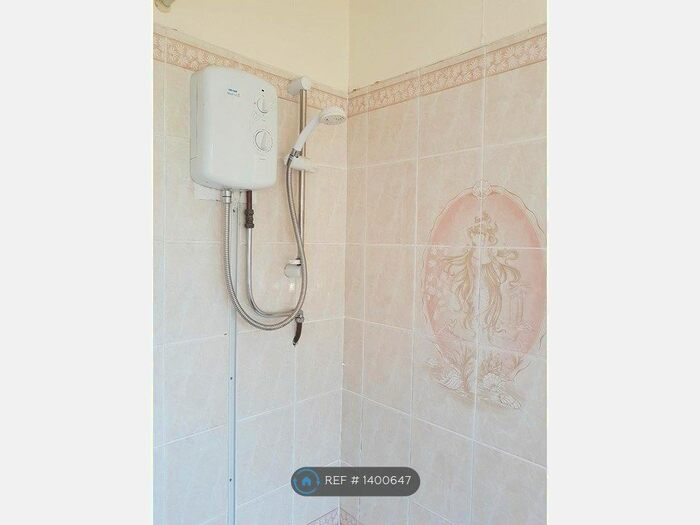 4 Bedroom Semi-Detached House To Rent In Woodlands Farm Road, Birmingham, B24