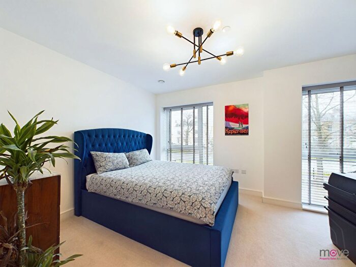 1 Bedroom Flat For Sale In Lansdown Road, Charlton Court, GL51