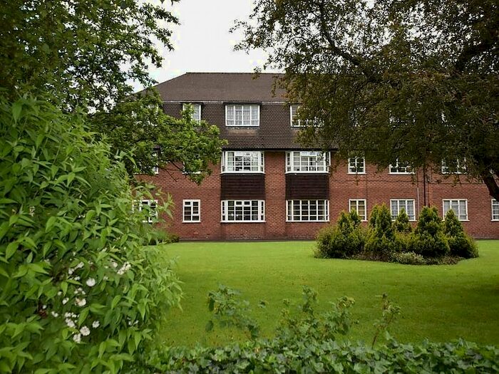 3 Bedroom Flat To Rent In Viceroy Court, Wilmslow Road, Didsbury, M20