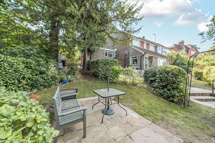 4 Bedroom Detached House For Sale In St. Johns Rise, Woking, Surrey, GU21