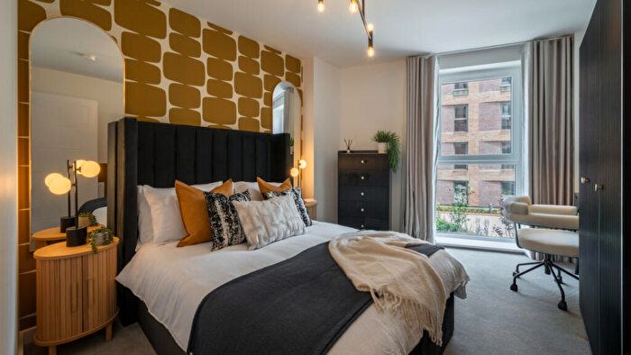 2 Bedroom Apartment For Sale In Lyon Close, Hove, Brighton, BN3