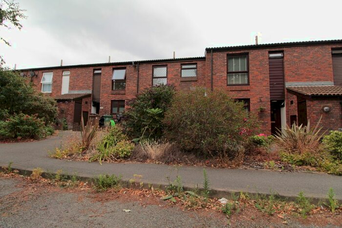 3 Bedroom Terraced House To Rent In Wimborne Close, Worcester Park, KT4