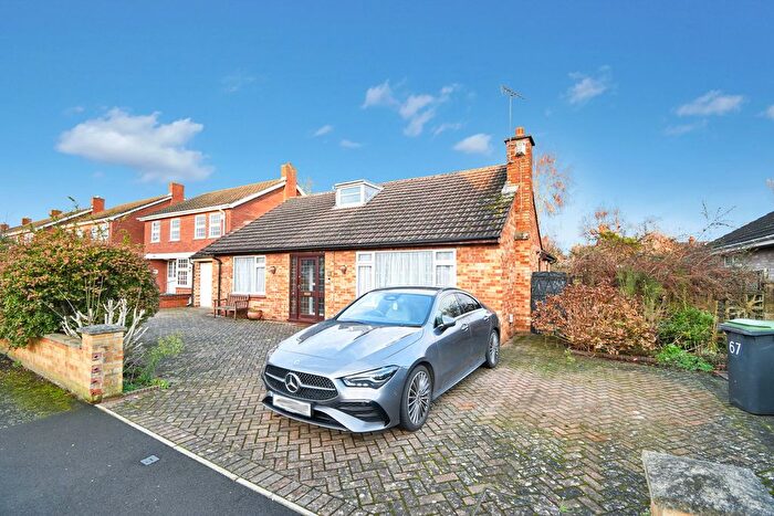 2 Bedroom Bungalow For Sale In King Street, Kempston, Bedford, MK42