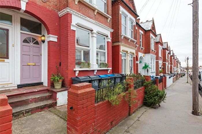 2 Bedroom Flat For Sale In Mersham Road, Thornton Heath, CR7