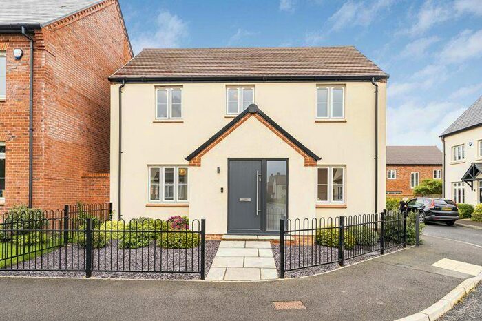 4 Bedroom Detached House For Sale In Williams Road, Upper Heyford, OX25