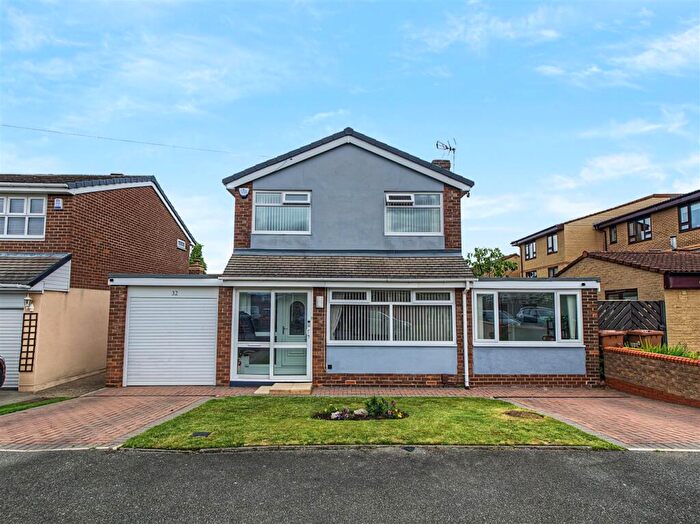 3 Bedroom Detached House For Sale In Oakfield Close, East Herrington, Sunderland, SR3