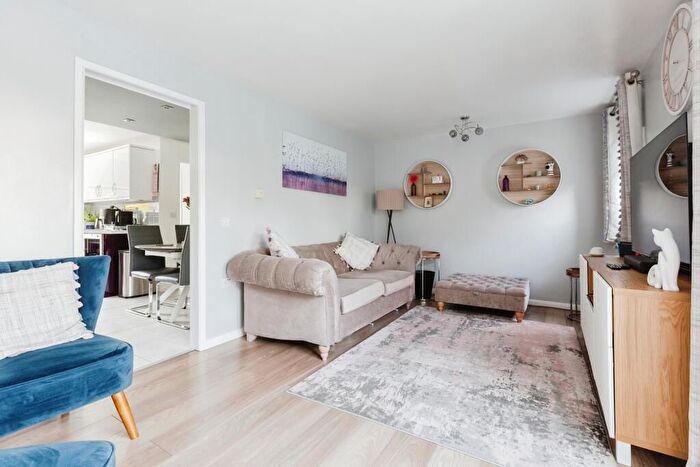 3 Bedroom Terraced House For Sale In Ellisgill Court, Milton Keynes, MK13