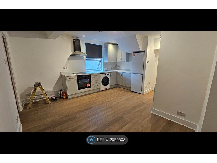 1 Bedroom Flat To Rent In Woolwich New Road, London, SE18