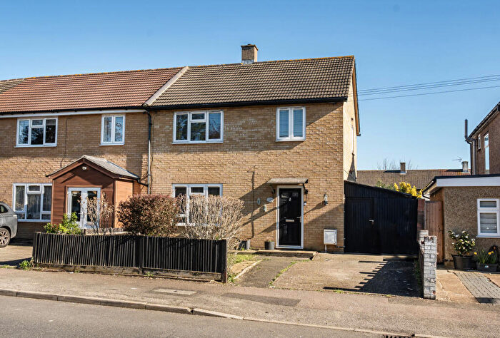 3 Bedroom End Of Terrace House For Sale In Carisbrooke Road, Mitcham, CR4