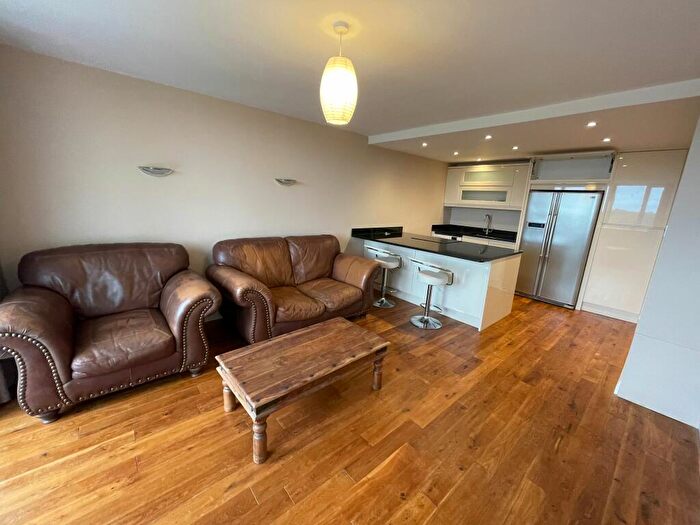 2 Bedroom Apartment To Rent In Kenilworth Court, Styvechale, Coventry, CV3