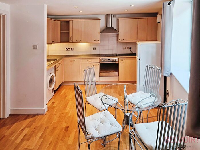2 Bedroom Flat To Rent In Derby Road, Nottingham, NG1