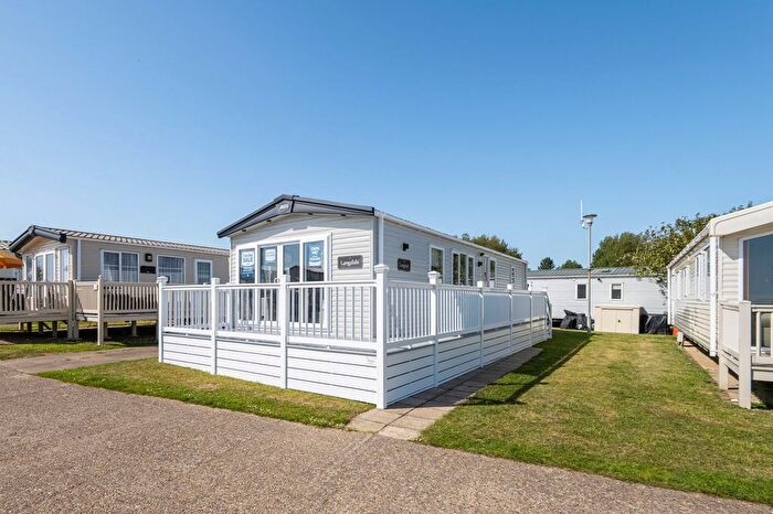 2 Bedroom Mobile/park Home For Sale In Broadland Sands Holiday Park, Corton, NR32