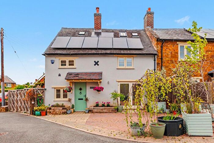 2 Bedroom Semi-Detached House For Sale In Willow Gardens, Northend, CV47