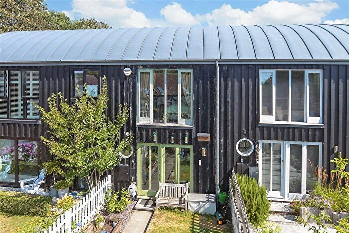 2 Bedroom Barn Conversion For Sale In Loxwood Road, Alfold, Cranleigh, Surrey, GU6