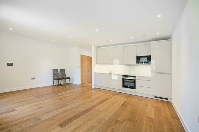 1 Bedroom Flat To Rent In Lismore Boulevard, Colindale, London, NW9