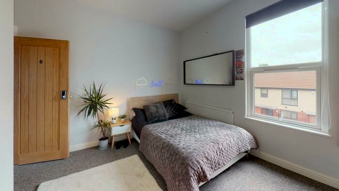 6 Bedroom House To Rent In Fishponds Road, Fishponds, Bristol, BS16