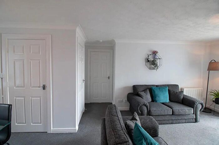2 Bedroom Flat To Rent In Hartlepool, London, TS24
